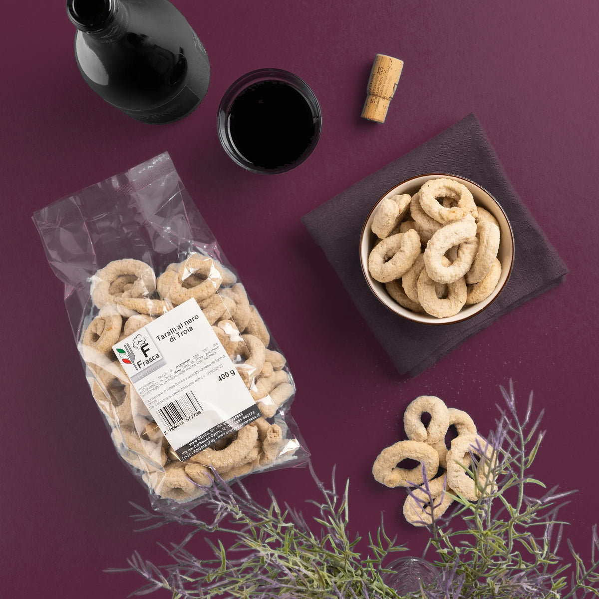 Taralli al Nero di Troia