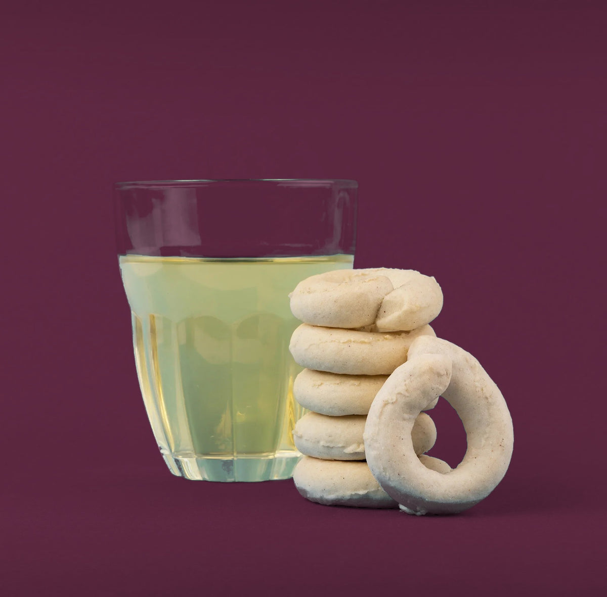 Taralli con Vino Bianco e Cannella